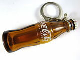 Miniatures Coca-Cola : porte-clés de 1970, en verre, toujours d'actualité