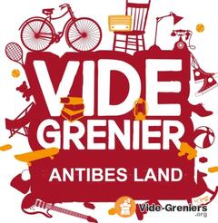 Antibes land fait son vide grenier