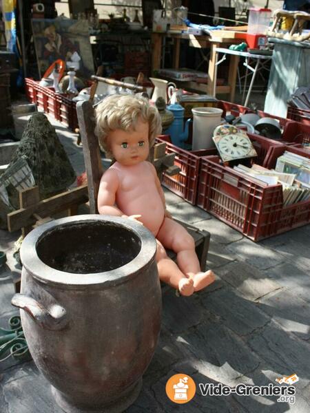 Brocante anniversaire à petits prix