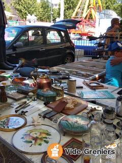 Photo de l'événement Brocante professionnelle de la place Morgan