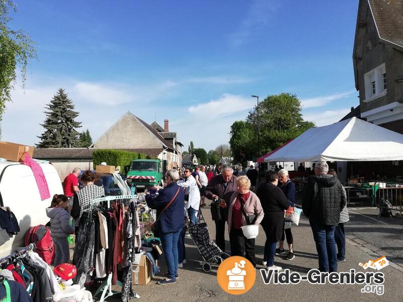 Brocante (réservée aux particuliers )