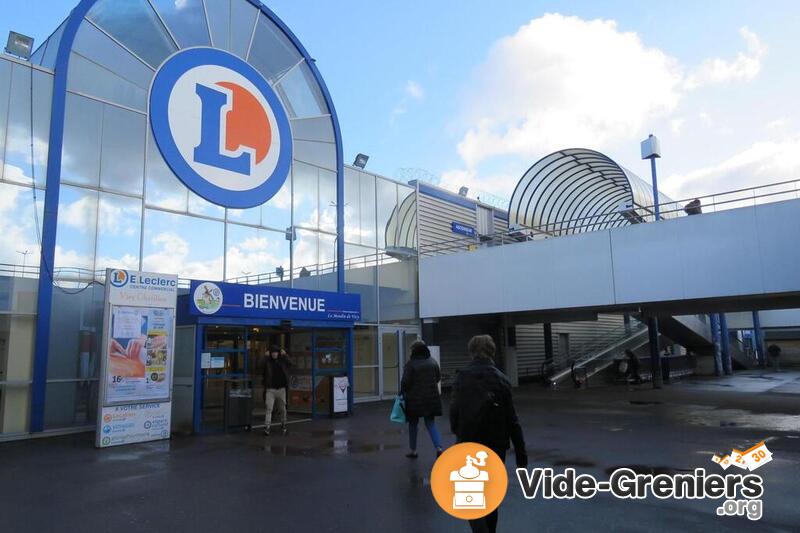 LECLERC VIRY-CHÂTILLON brocante vide-grenier PARKING COUVERT