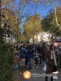 Photo Paris 9ème (Vide greniers) Boulevard de Rochechouart à Paris