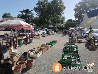 Photo de l'événement Parking Casanova : Vide grenier - vente arbustes et plantes