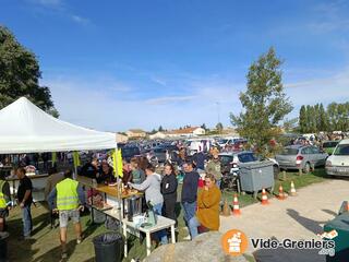 Photo de l'événement traditionnel vide grenier d'automne du club 70