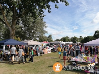 Photo de l'événement Vide grenier des Aventur' Riez