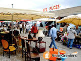 Photo vide grenier brocante à Aiton