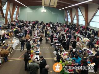 Photo de l'événement Vide grenier couvert de l'ESPC