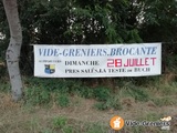 Photo Vide grenier du ' Club des supporters du RCBA ' à La Teste-de-Buch