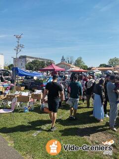 Photo de l'événement Vide grenier du Comité des Fêtes de Chemin Long