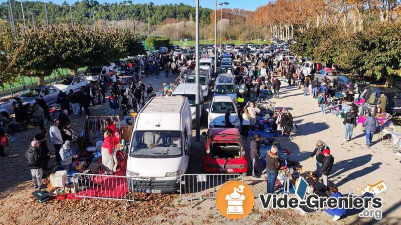 Vide-grenier du Football Club Pradéen