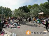 Photo Vide grenier Eyguières à Eyguières