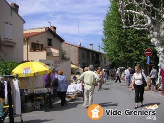 Photo de l'événement Vide grenier dans les rues du village