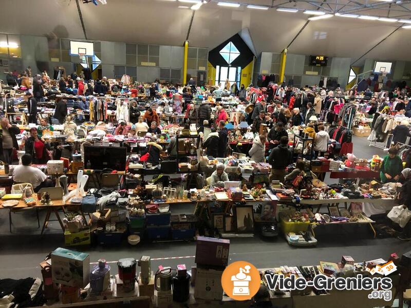 vide grenier organisé par l'ESSA FOOT