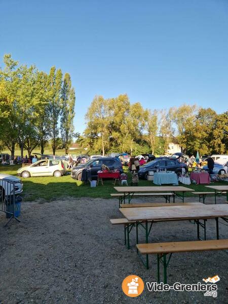 Vide grenier organisé par le comité des fêtes