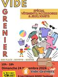 Vide grenier spécial vêtements et jouets et jeux