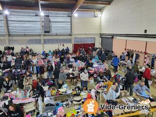 Vide grenier vide jouet