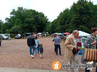 Photo de l'événement Vide greniers et marché gourmand