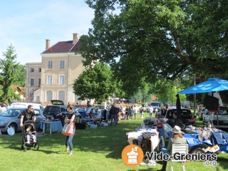 Photo de l'événement Vide-greniers dans le parc du château Messimy (parc arboré)