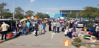 Photo de l'événement Vide greniers miramas brico-cash ( Intermarché)