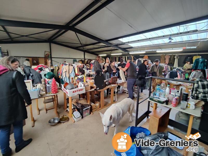 Vide magasin fripe et brocante liquidation totale