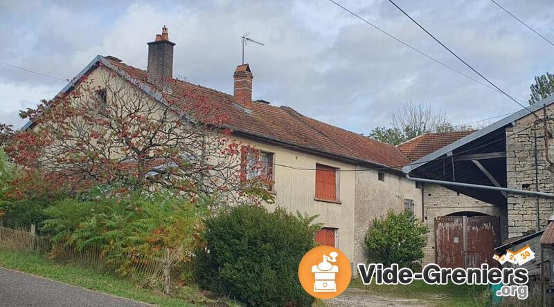 Vide maison dans ancienne ferme